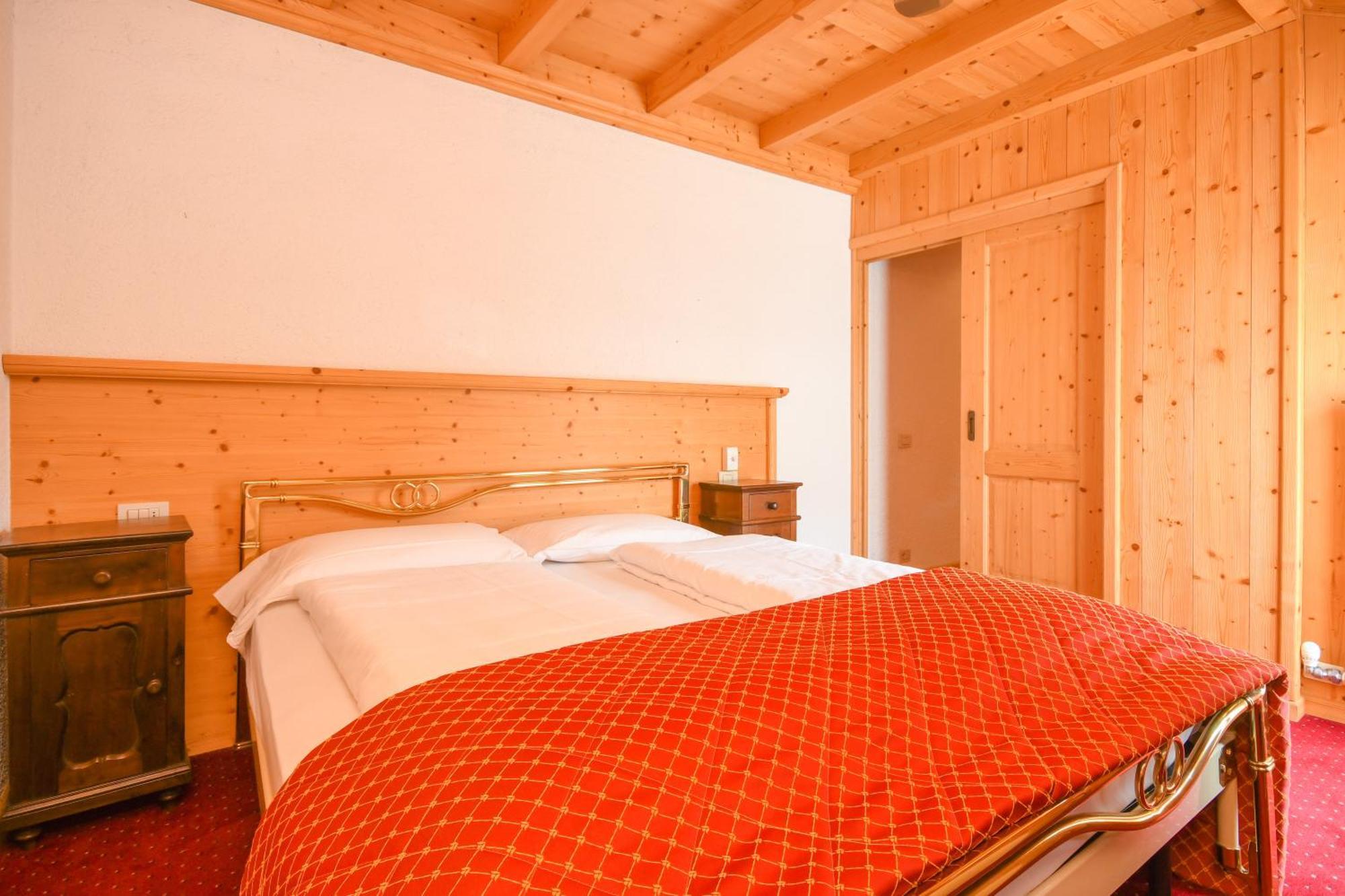 Bepy Hotel Garni Giustino Chambre photo